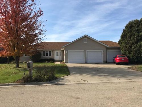 1003 Barber Ave, Stratford, IL 61064-1870