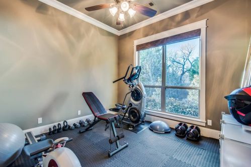 3328 Clubview Dr, Argyle TX 76226-2113 exterior