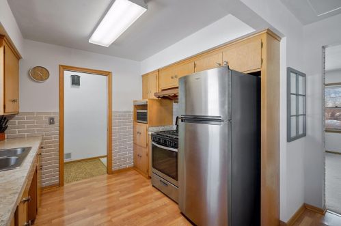 1065 Highview Dr, Saint Paul MN  55112-2417 exterior