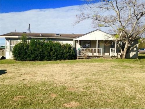 910 7th St, Leo, TX 78947-9646