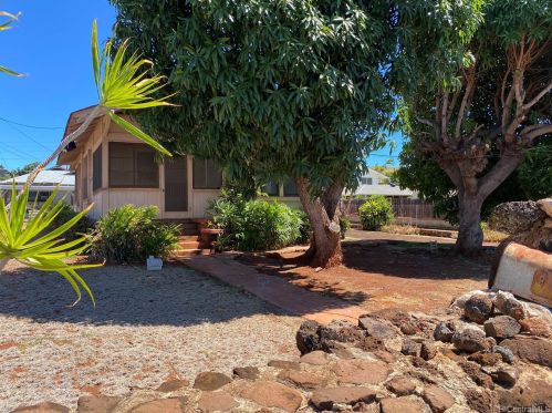 919 9th Ave, Honolulu HI  96816-2193 exterior