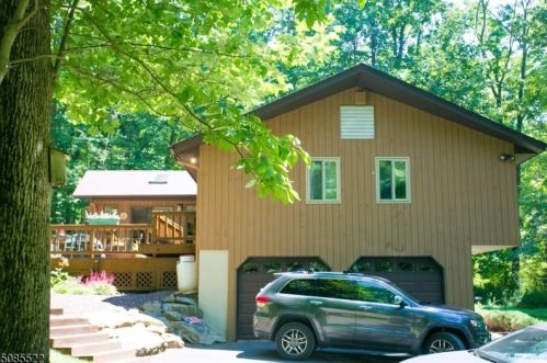 54 River Rd, Roxbury Township, NJ 07836-9627