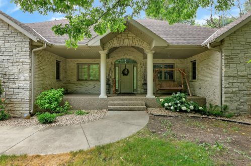 23152 Garden Hills Ln, Saint Cloud, MN 56301-4688