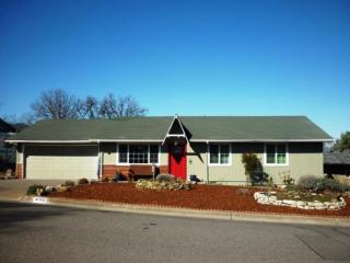 755 Oak Knoll Dr, Ashland, OR 97520-1446