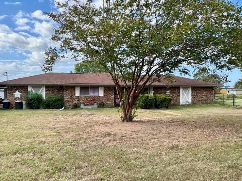 417 Old Lexington Rd, Webberville, TX 78621-6436