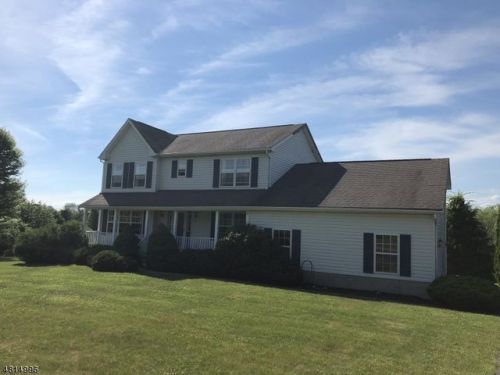 17 Fieldview Rd, Andover, NJ 07821-2052