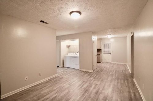 1013 New Lacy St, Monroe, GA 30655-2643