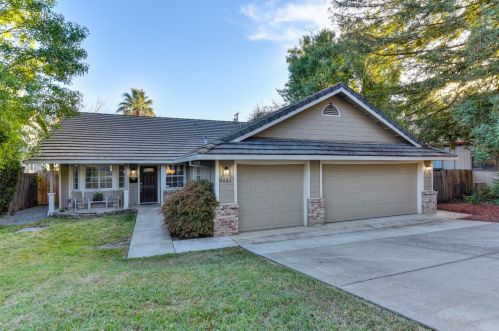 8044 Hidden View Cir, Fair Oaks, CA 95628-5964