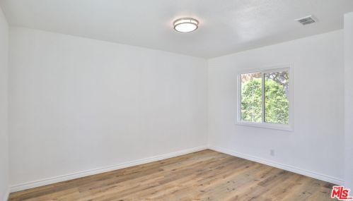 13606 Lemoli Ave, Hawthorne CA  90250-7722 exterior