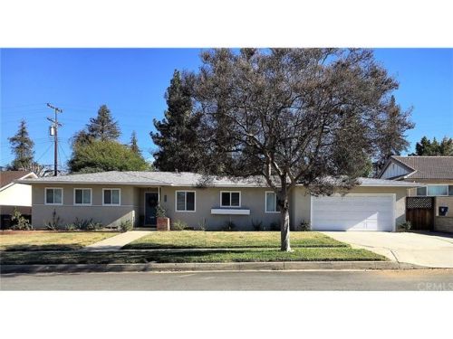 34 Michigan St, Redlands, CA 92373-4630