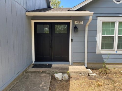 7810 Copano Dr, Austin TX  78749-3815 exterior