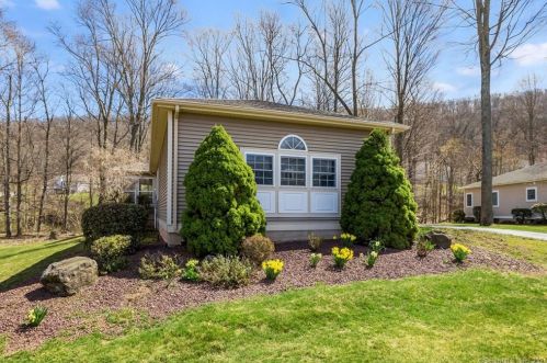 244 Hawthorne Dr, Kensington, CT 06037-4079