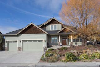3541 35th Pl, Eagle Crest, OR 97756-7979