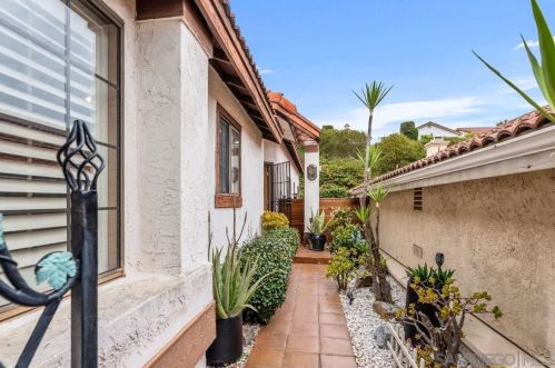 15751 Caminito Atico, San Diego, CA 92128-3357