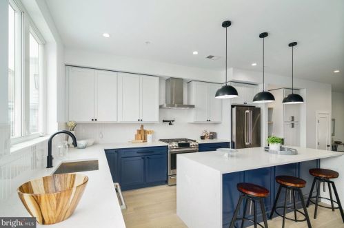 2514 Cumberland St, Philadelphia, PA 19125-3107