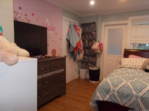 146 Emmett Ave, Derby CT  06418-1232 exterior