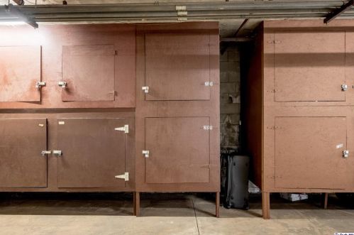 1325 Valley View Rd, Glendale CA  91202-1754 exterior