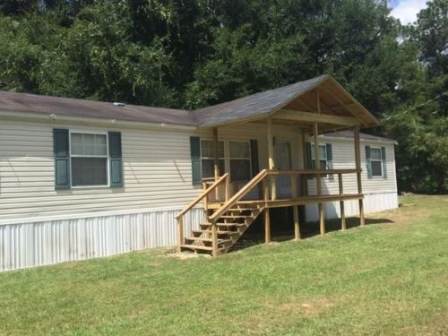 7768 Oak Dr, Donalsonville, GA 39845
