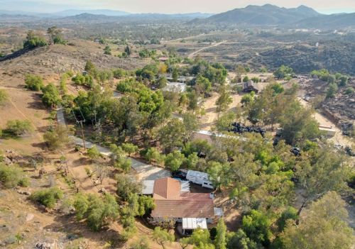 22513 Country Squire Rd, Perris, CA 92570-8983