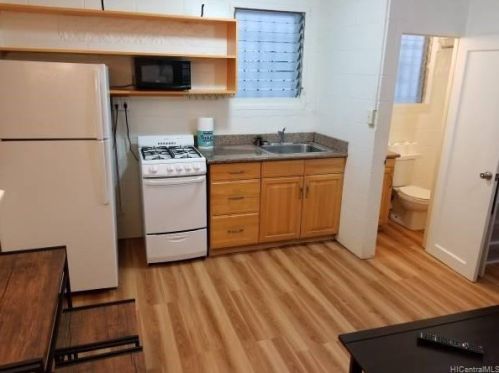 1712 Fern St, Honolulu HI  96826-3701 exterior