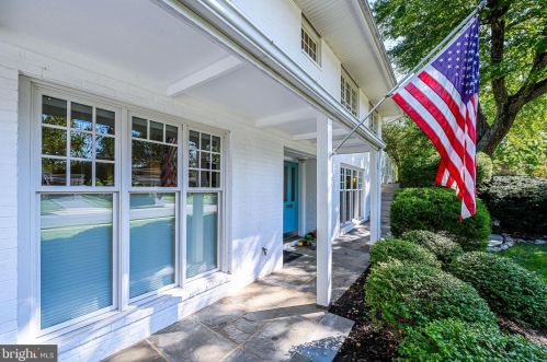 1644 Wrightson Dr, Mc Lean, VA 22101-5145
