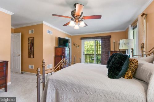 104 Cliff Ave, Lancaster PA  17602-4700 exterior