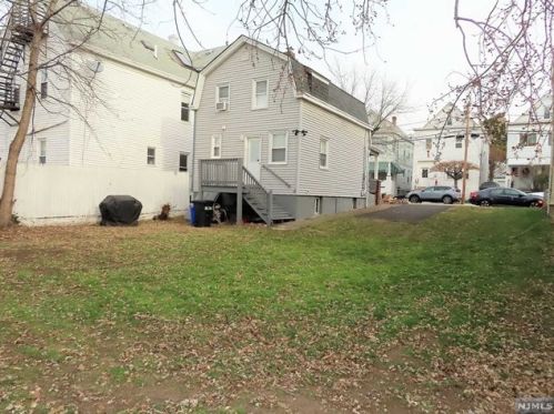 45 Bloomingdale Ave, Outwater NJ  07026-3420 exterior