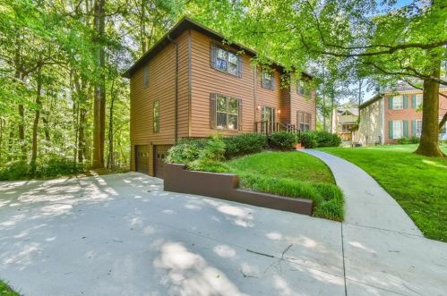 3973 Guilford Ct, Lilburn, GA 30047-2617