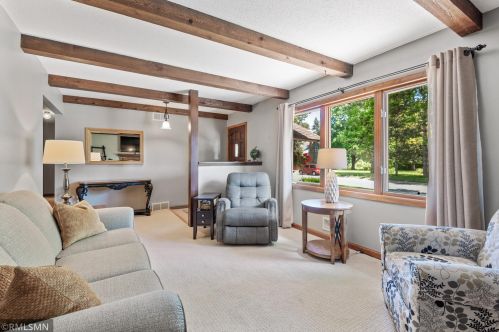 789 Heather Dr, Saint Paul MN  55126-3117 exterior