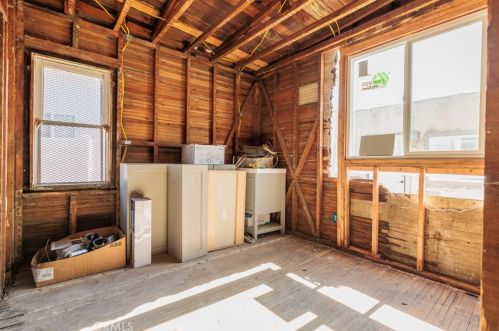 4366 116th St, Hawthorne CA  90250-2327 exterior