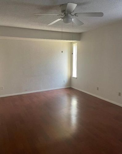 1013 Jeanette Way, Carrollton TX  75006-3105 exterior