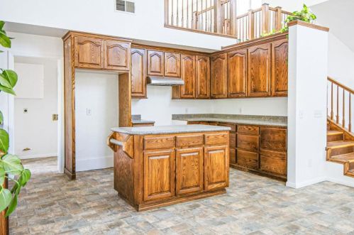 22170 Burma Rd, Ramona, CA 92065-5540