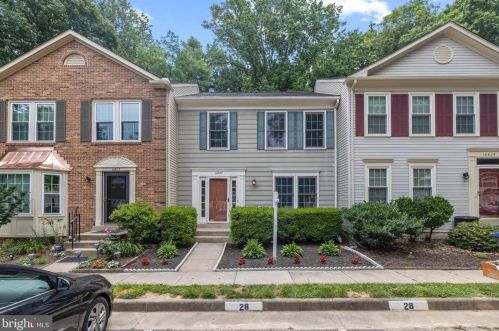 10627 Alison Dr, Springfield, VA 22015-2242