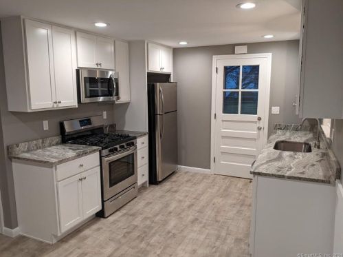 44 Tanglewood Ct, Kensington, CT 06037-2131