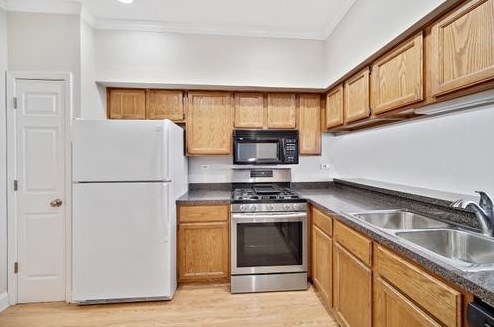 1506 Golfview Ct, Glendale Heights, IL 60139-3651