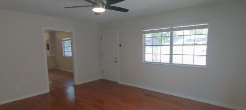 1303 Dwyce Dr, Austin TX  78757-2607 exterior