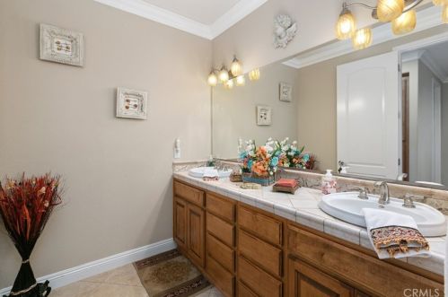 18003 Green Orchard Pl, Riverside CA  92508-8743 exterior