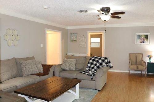 1015 Stevens Ave, Conroe TX  77301-1751 exterior