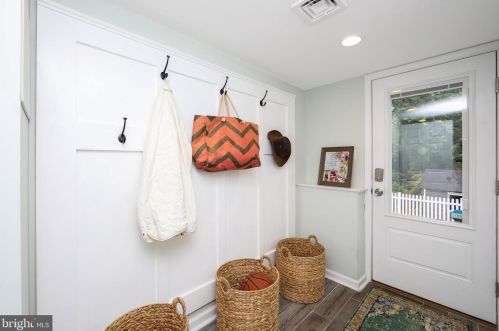 1161 Concord Dr, Haddonfield NJ 08033-3502 exterior