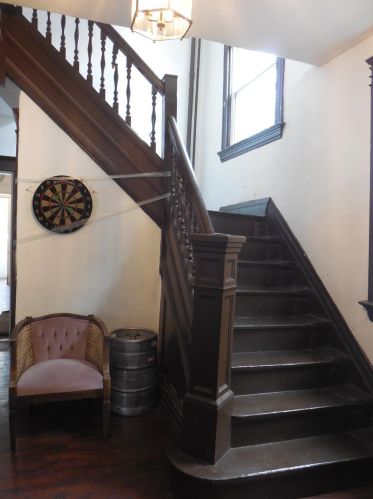 2414 Clifton Ave, Cincinnati OH  45219-1315 exterior