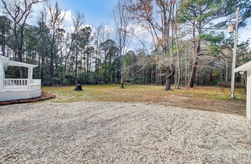 4664 Woodville Rd, Awendaw SC  29429-5903 exterior