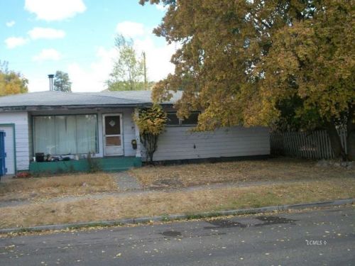 22 J St, Lakeview, OR 97630-1328