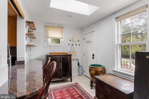 135 Warwick Rd, Tavistock NJ  08033-3706 exterior