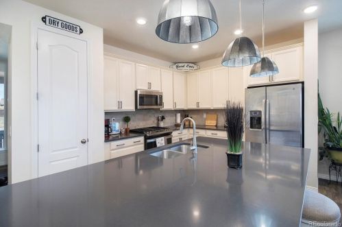 8164 Ider Ct, Denver CO  80016 exterior