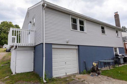 40 Whittier Ave, Waterbury, CT 06708-1026