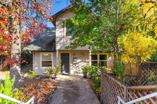 729 Dora St, Ukiah CA  95482-6341 exterior