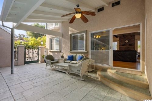 1048 Eilinita Ave, Glendale CA  91208-1130 exterior