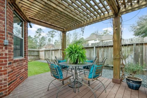 130 Evangeline Oaks Cir, Conroe TX  77384-5010 exterior