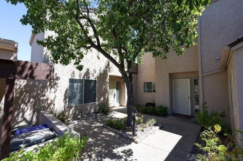 23691 Country Villa Rd, Ramona, CA 92065-4330