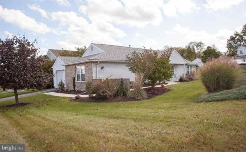 700 Highlands Dr, Harrisburg, PA 17111-6911